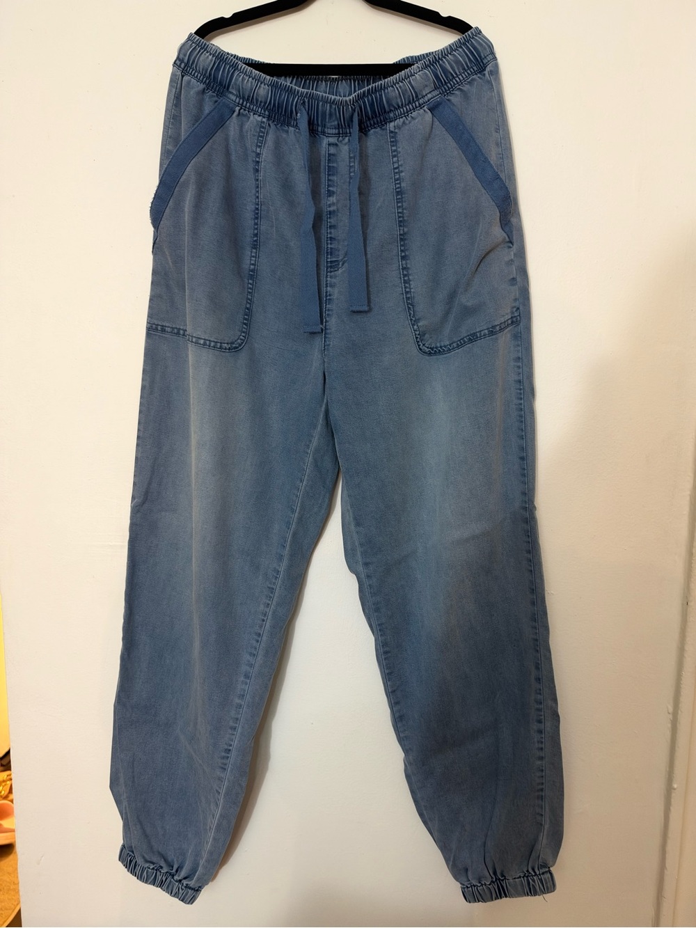 Time and Tru Light Blue Elastic-Waist Relaxed Denim Joggers